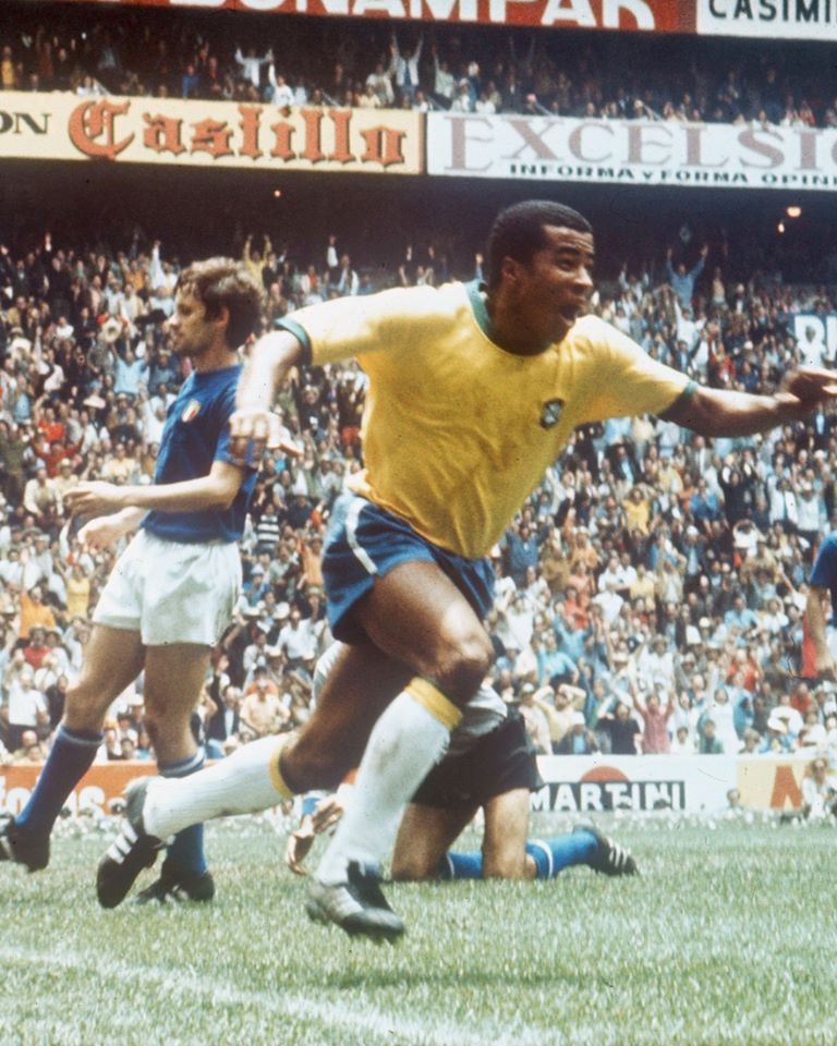 Jairzinho comemora gol na final da Copa do Mundo de 1970