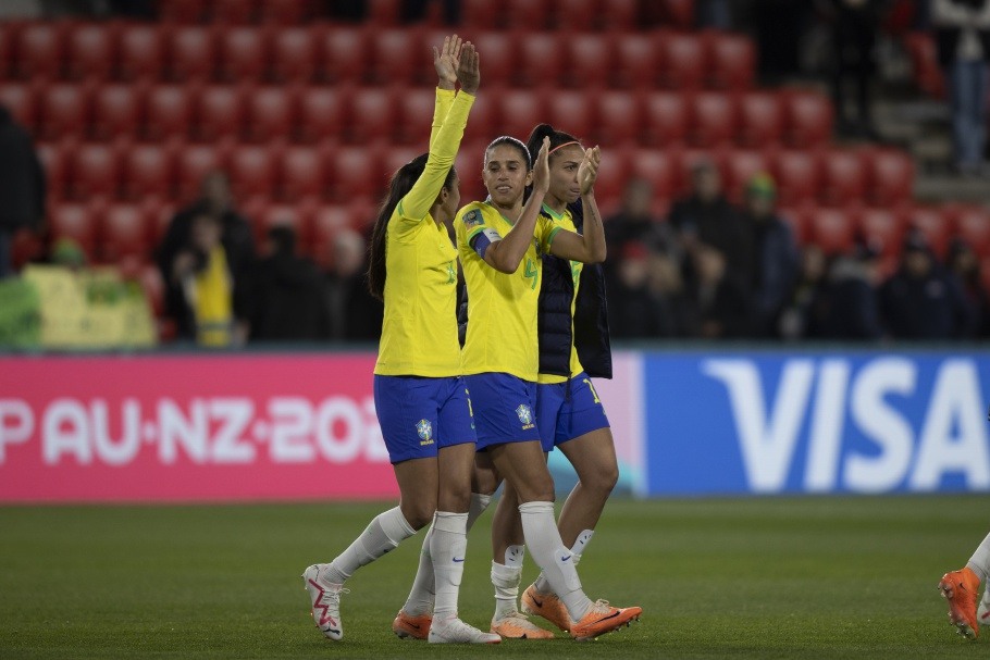 Em Adelaide, Seleção Feminina Principal estreia na Copa do Mundo Feminina: Brasil x Panamá. Rafaelle