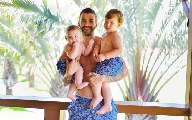 Gusttavo Lima com os filhos