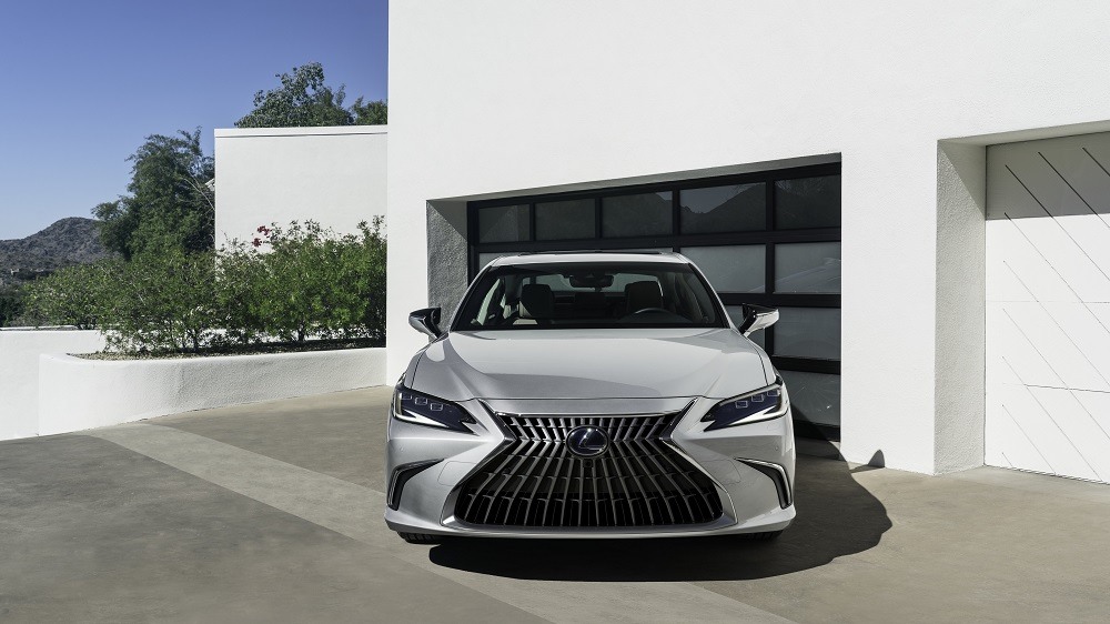 Lexus ES300h e UX250h . Foto: Divulgação