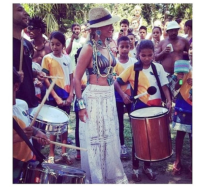 Beyoncé em Trancoso, distrito de Porto Seguro, na Bahia, em sua passagem pelo Brasil em 2013. Foto: Reprodução