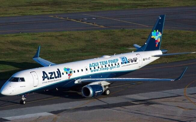 avião da azul