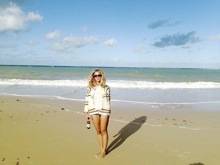 Beyoncé em Trancoso, distrito de Porto Seguro, na Bahia, em sua passagem pelo Brasil em 2013. Foto: Reprodução