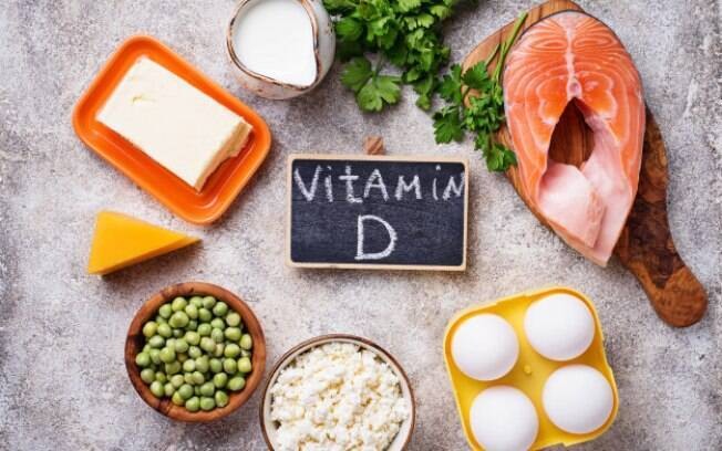 Alimentos citados pela especialista que podem ajudar na reposição da vitamina D