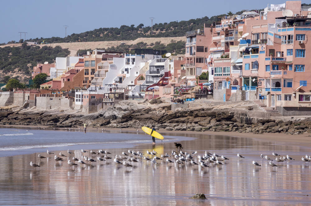 Taghazout é o paraíso dos surfistas na África. Foto: shutterstock 