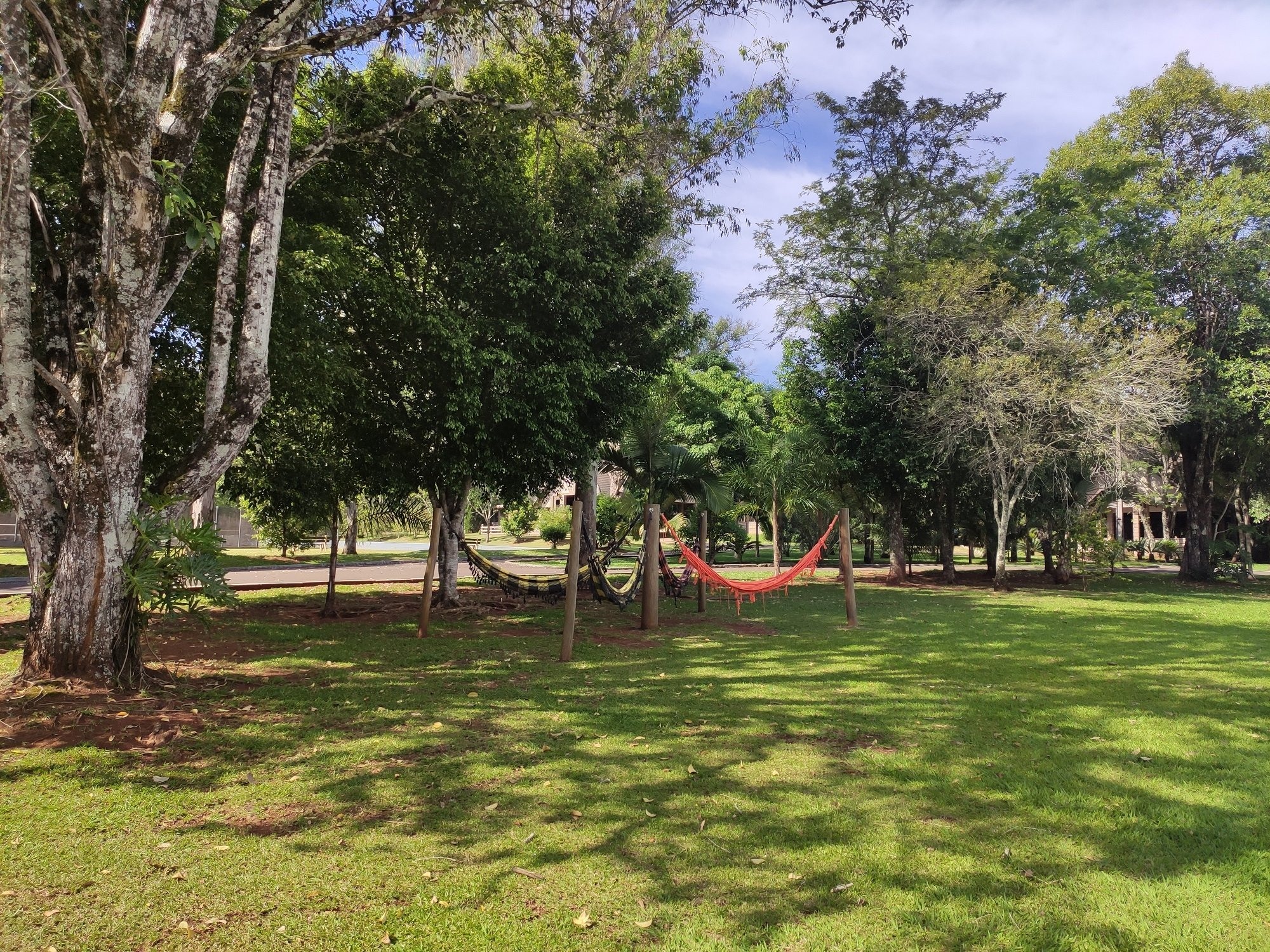 Há redes disponíveis para relaxar em diversos pontos dos resorts