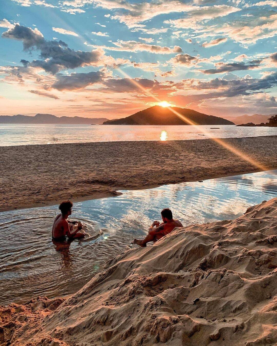 Por ter campings e quiosques, Ponta Aguda é boa opção de hospedagem. Foto: Reprodução/Instagram