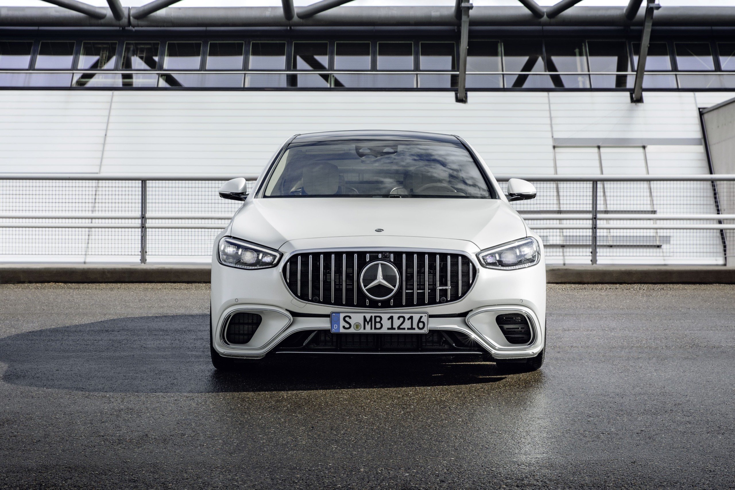 Mercedes-AMG S63 E Performance. Foto: Divulgação/Mercedes-Benz