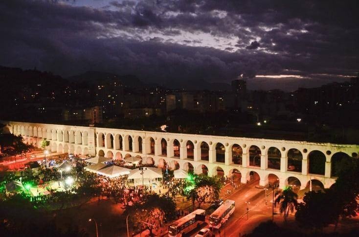 Arcos da Lapa marcam a chegada ao bairro da boemia do Rio de Janeiro. Foto: Reprodução