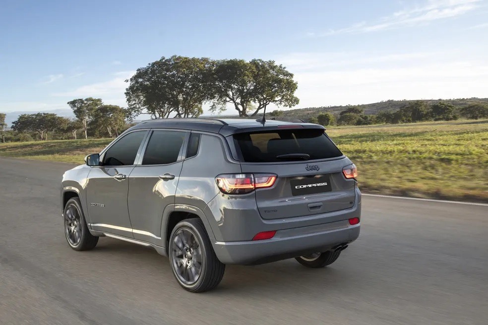 Jeep Commander e Compass 2023. Foto: Divulgação - Jeep