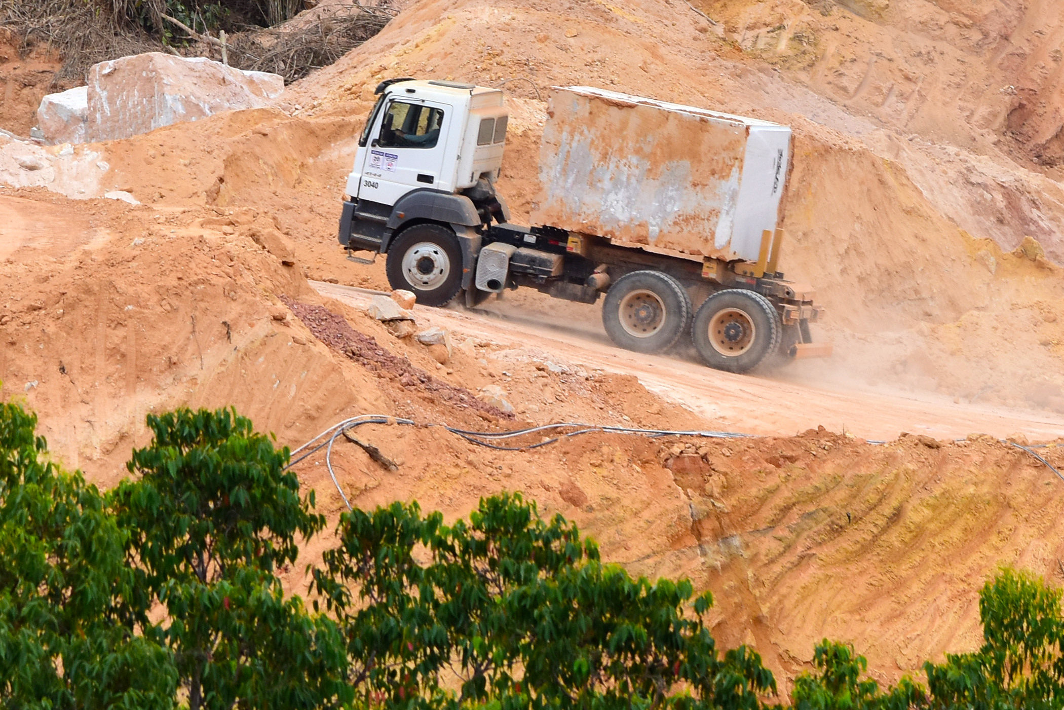 Mercedes-Benz Arocs 8x4. Foto: Divulgação