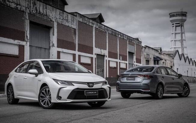 Toyota Corolla Altis Hybrid Premium