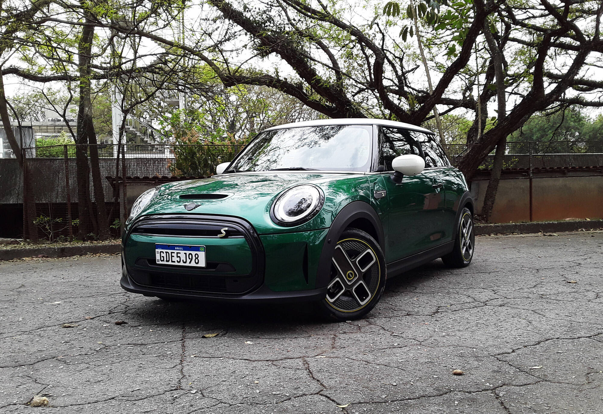 Mini Cooper SE. Foto: Carlos Guimarães