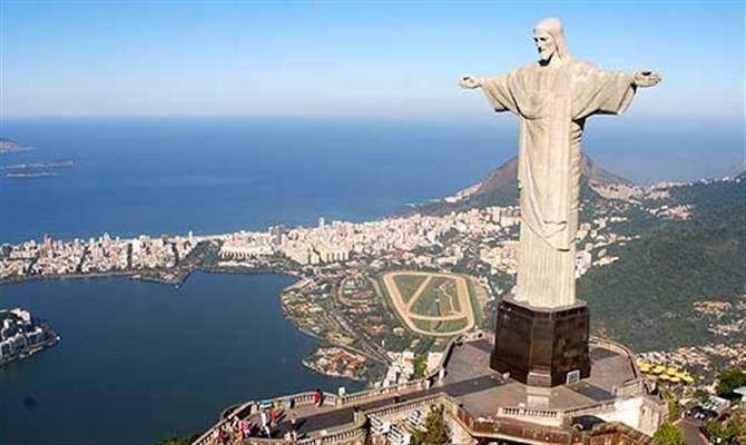 Elenco visitou o Corcovado. Foto: Reprodução/Panrotas