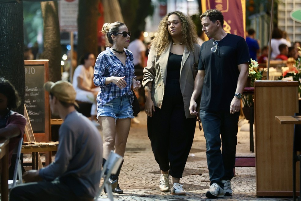 Wanessa Camargo passeia pela zona sul do Rio de Janeiro — Foto: Brazil News