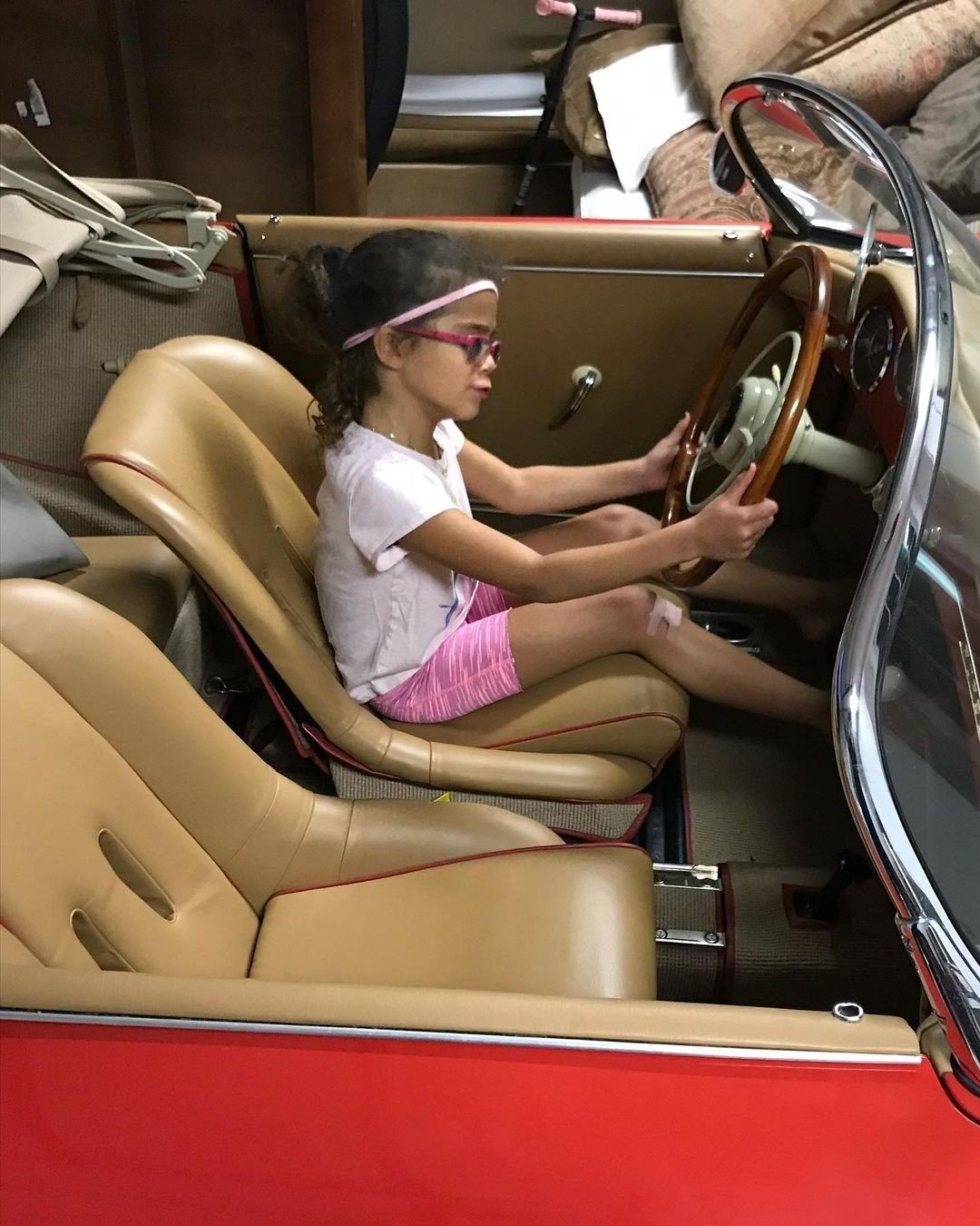 Porsche 356 e Mariah Carey. Foto: REPRODUÇÃO - INSTAGRAM