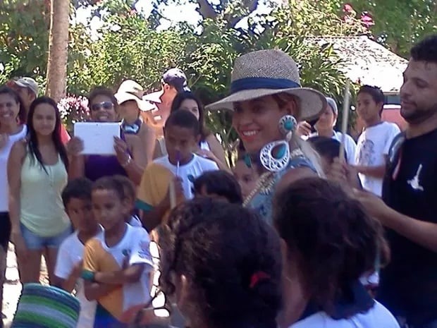 Beyoncé em Trancoso, distrito de Porto Seguro, na Bahia, em sua passagem pelo Brasil em 2013. Foto: Reprodução