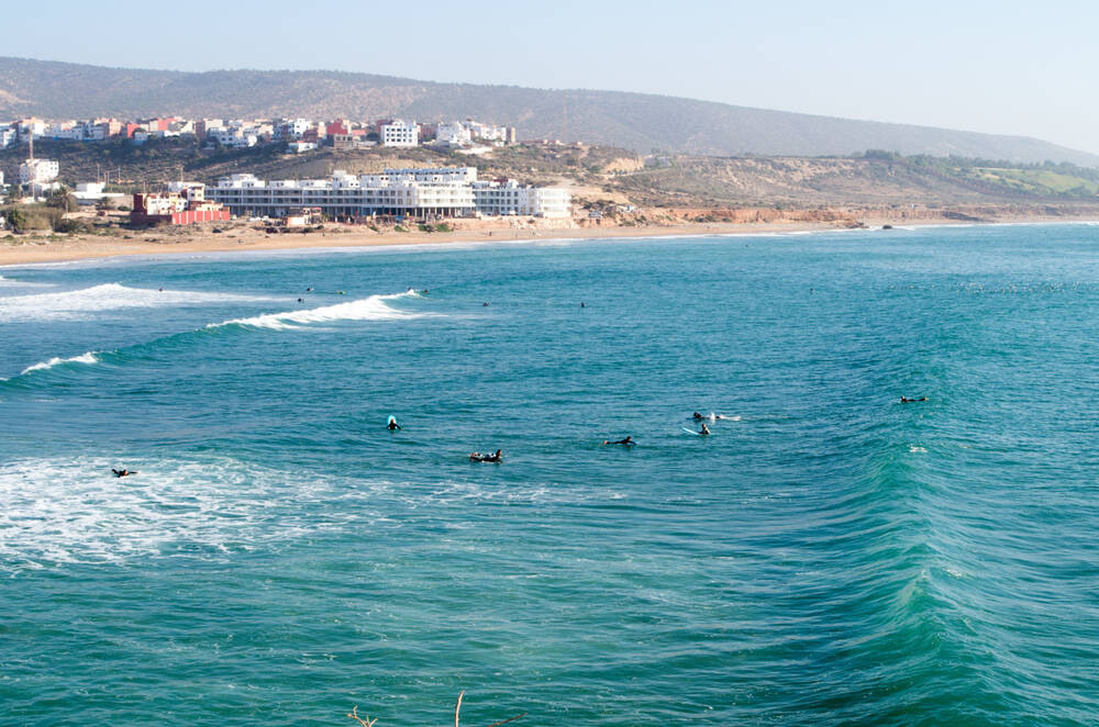 Banana Beach é uma das praias favoritas dos surfistas em Taghazout. Foto: shutterstock 