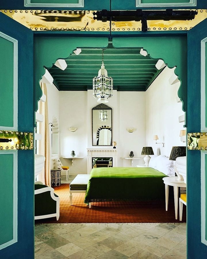 Quarto da Villa Mabrouka, casa que foi de Yves Saint Laurrent no Marrocos. Foto: Reprodução/Instagram 23.08.2023