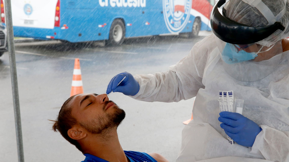 Testagem molecular de jogadores do Esporte Clube Bahia