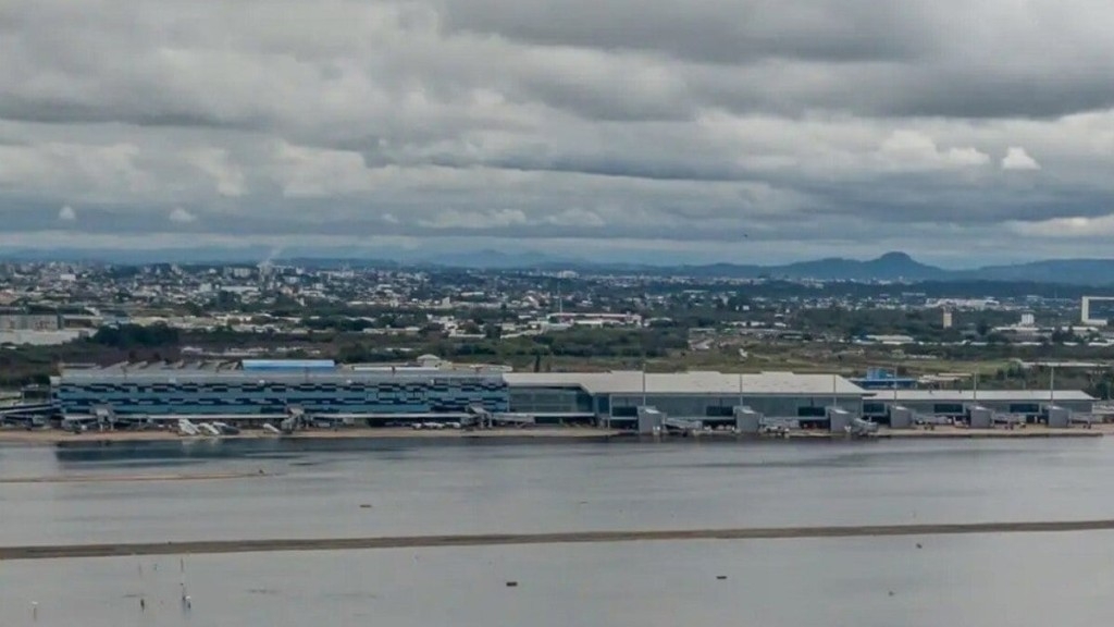 Agência Brasil Aeroporto de Porto Alegre reinicia embarque e desembarque