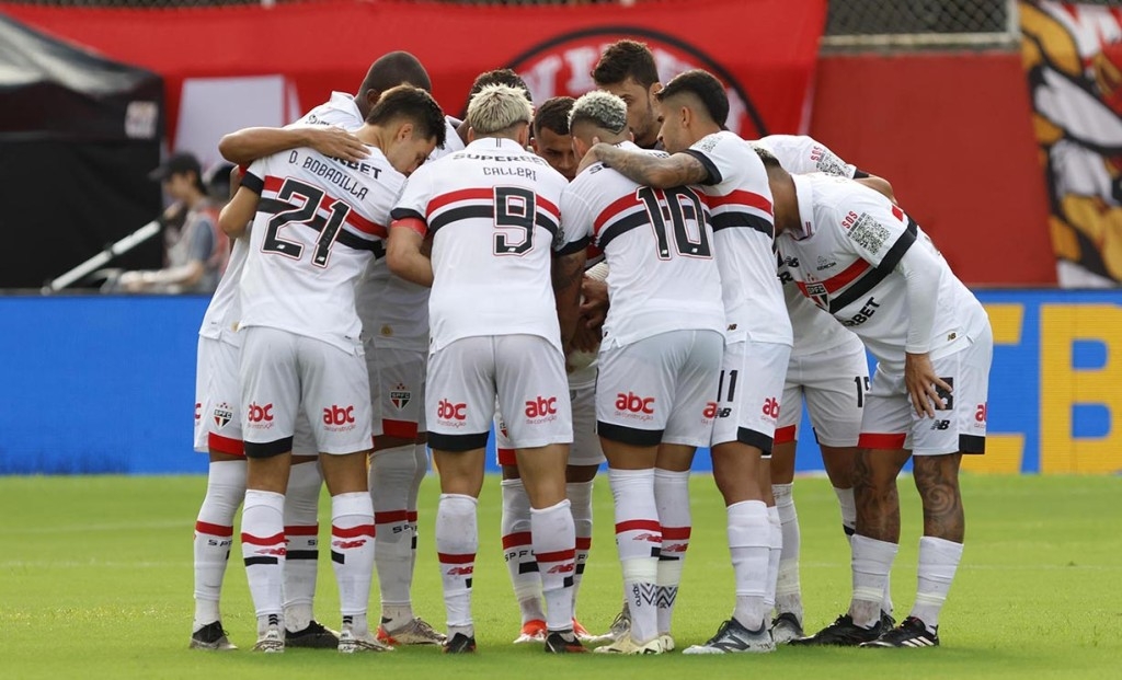 São Paulo vence o Criciúma e quebra sequência negativa no Brasileirão