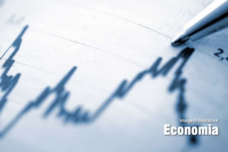 Produção industrial recua em cinco dos 15 locais pesquisados em abril