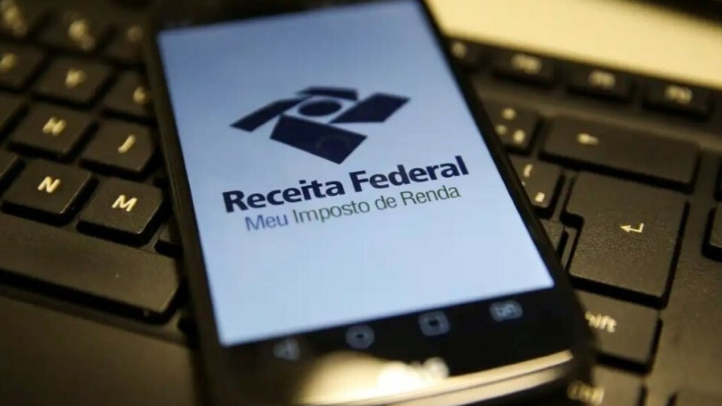 Agência Brasil Receita Federal paga o terceiro lote de restituições do Imposto de Renda