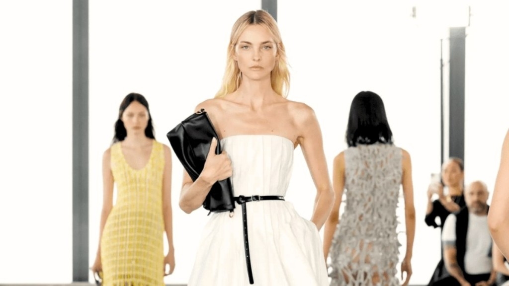 Beatriz Lima LealNYFW: Alaïa, Simkhai, Prabal Gurung e Tommy