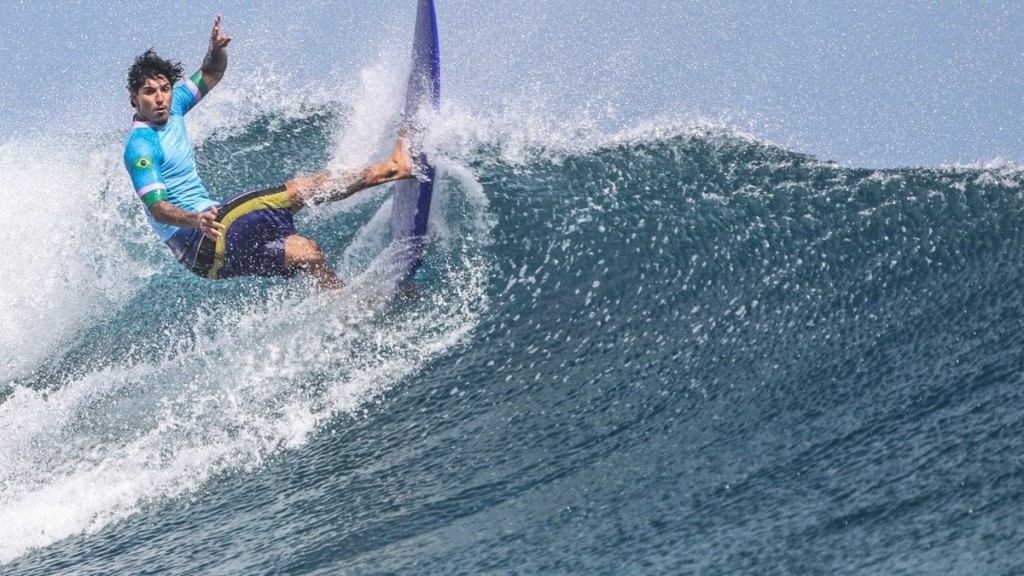 Redação GPS Gabriel Medina vence peruano e leva bronze no surfe para o Brasil