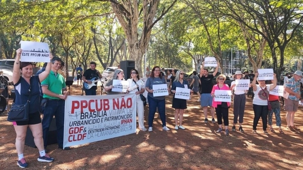 Jorge Eduardo Antunes Manifestantes fazem ato de conscientização popular contra o PPCub