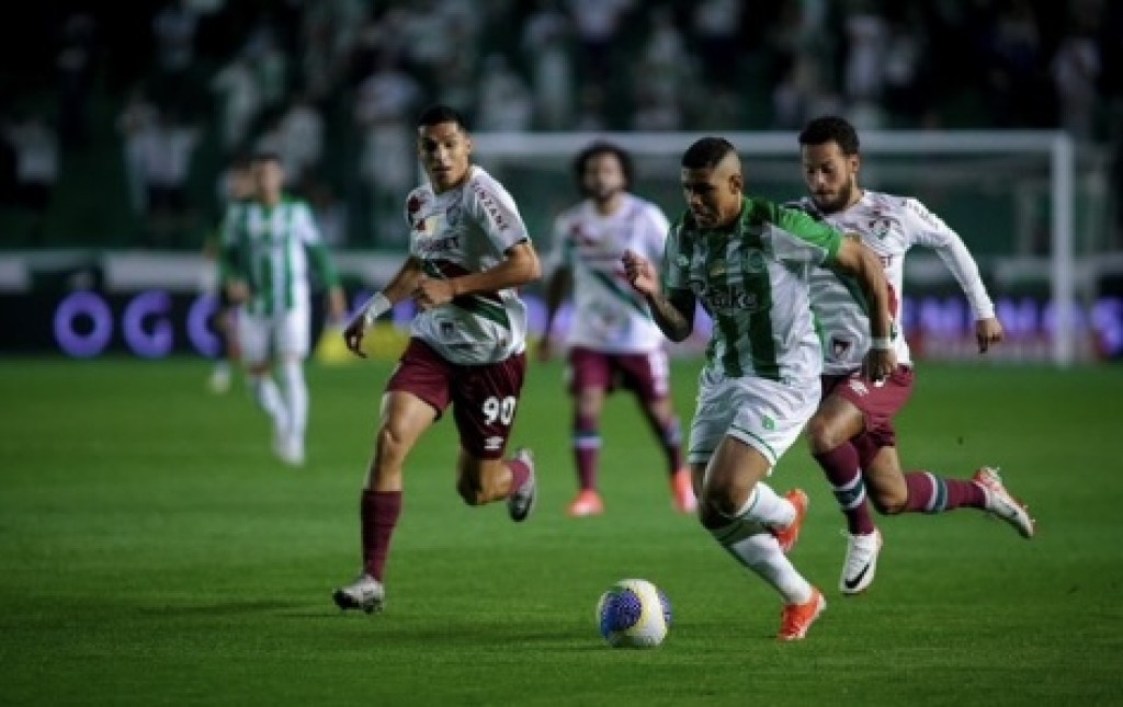 Fluminense perde para Juventude na Copa do Brasil, mas mantém esperanças