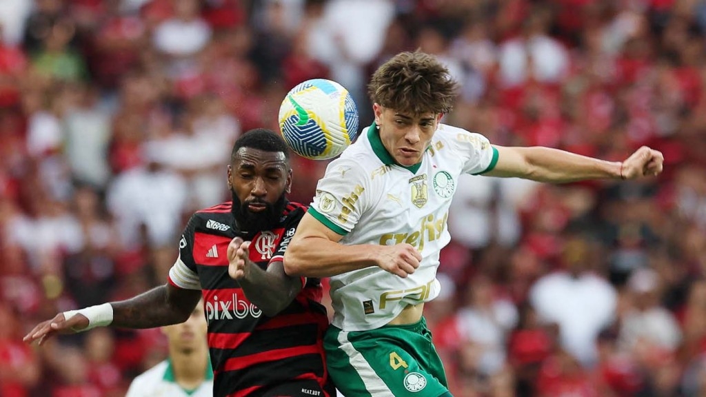 Flamengo e Palmeiras empatam em jogo eletrizante no Maracanã