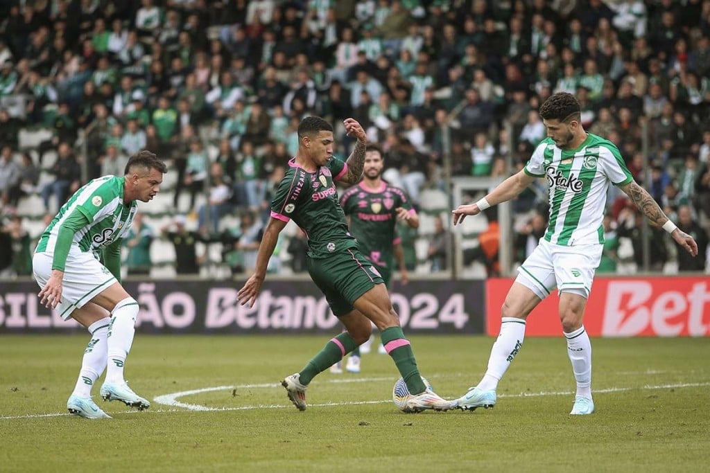 Fluminense sofre virada relâmpago e perde para o Juventude 