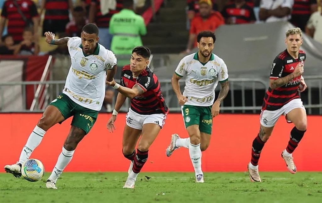  Flamengo vence Palmeiras no Maracanã e sai na frente nas oitavas da Copa do Brasil