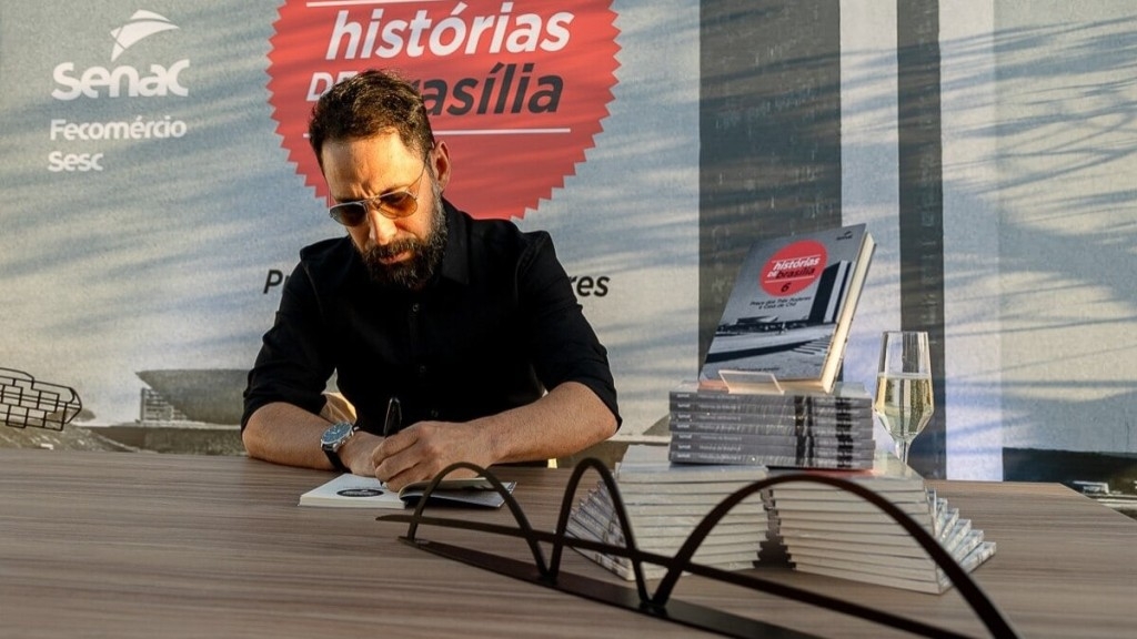 Pedro Reis Sexto volume da coleção “Histórias de Brasília” é lançado na Casa de Chá