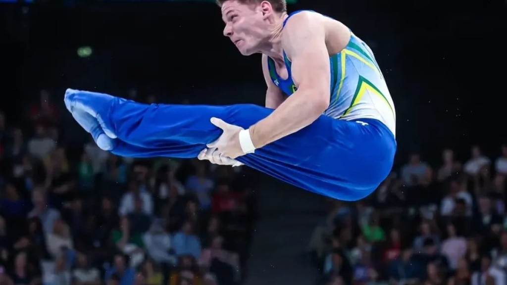 Caio Barbieri Diogo Soares avança à final da ginástica artística masculina em Paris