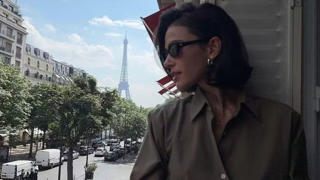 Bruna Marquezine curte Paris após passar dias com João Guilherme no Japão: Em casa’