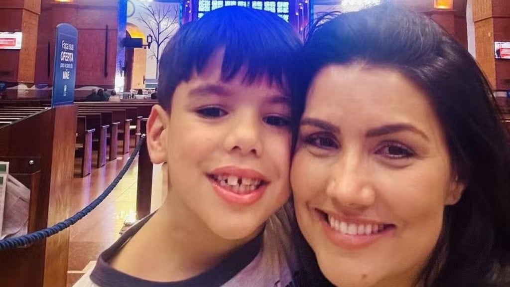 Mariana Felício paga promessa por saúde do filho que nasceu prematuro: ‘Gratidão’