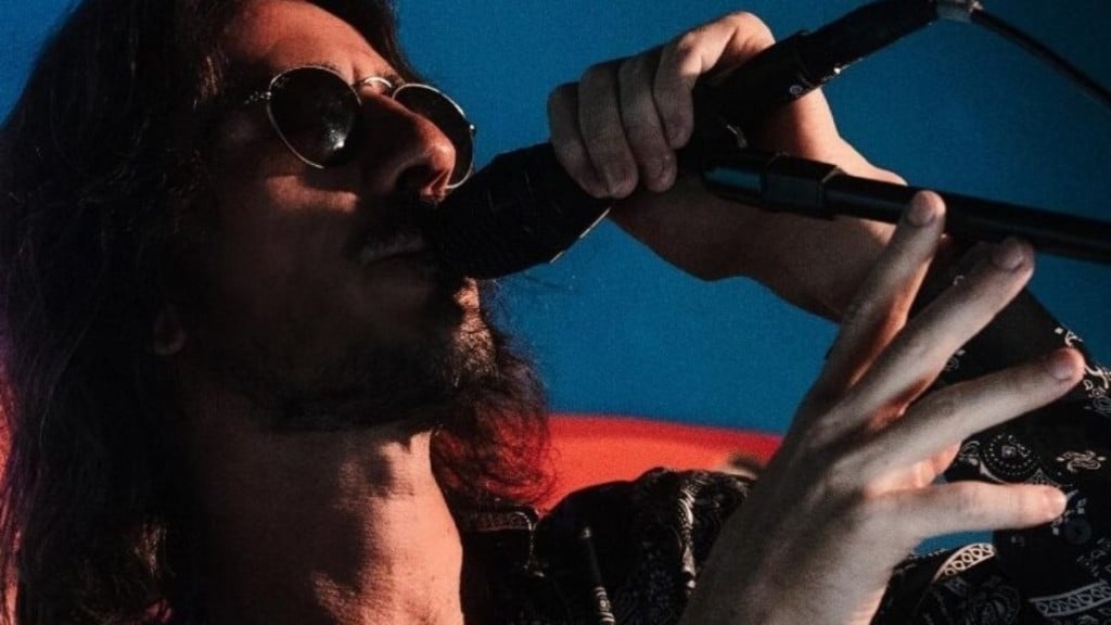 Caio Barbieri Festão em Brasília comemora o Dia Mundial do Rock na orla da Ponte JK