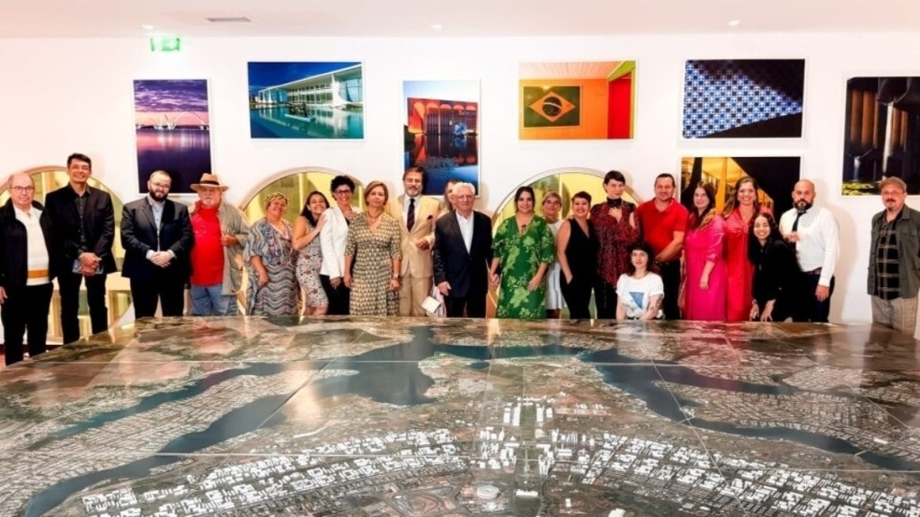 Pedro Reis Abertura de exposição sobre Brasília no Porto reúne autoridades e celebra a capital modernista