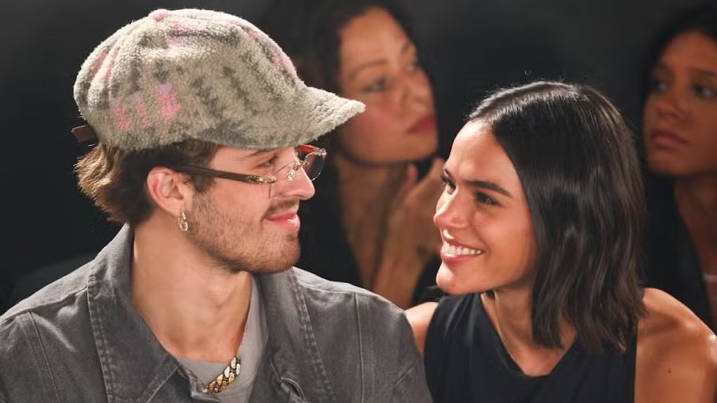 Bruna Marquezine e João Guilherme vão juntos em desfile de Sasha: ‘Namorando?’