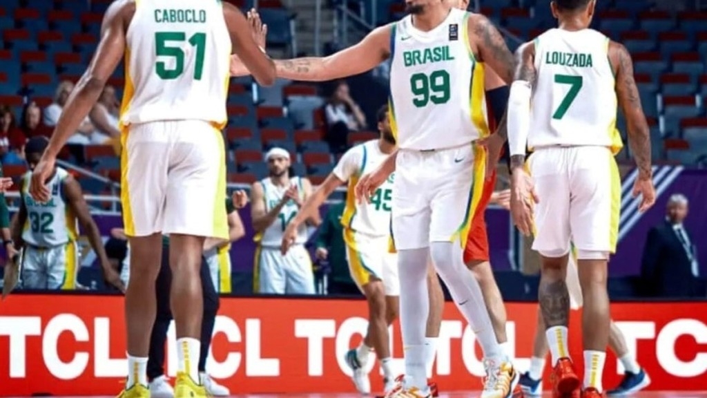 Agência Brasil De virada, Brasil bate Montenegro no Pré-Olímpico de basquete