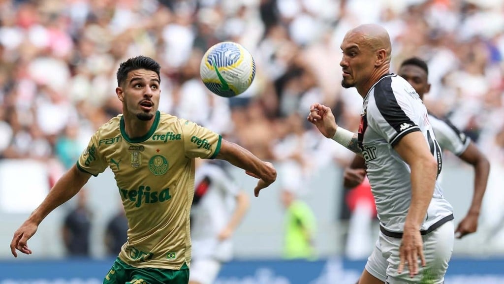 Palmeiras vence Vasco e retoma a vice-liderança do Brasileirão