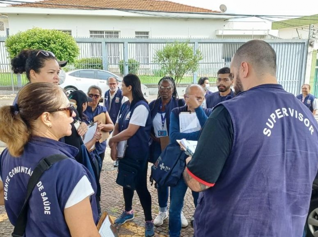 Moradora pode ter ordem judicial e multa por recusar limpeza contra dengue em Marília