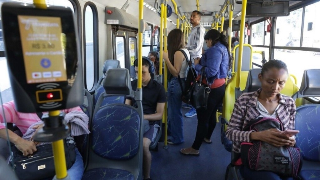 Agência Brasília Número de roubos em ônibus no DF cai 52% em 2024