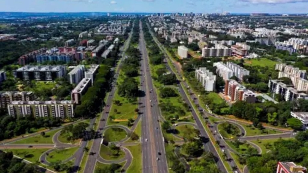 Redação GPSApós polêmica, DER-DF abre pré-cadastro para ambulantes interessados em atuar no Eixão do