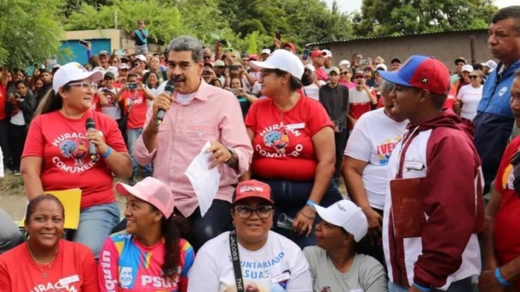 Agência Brasil Com reeleição contestada, Maduro faz eleição para comunas na Venezuela