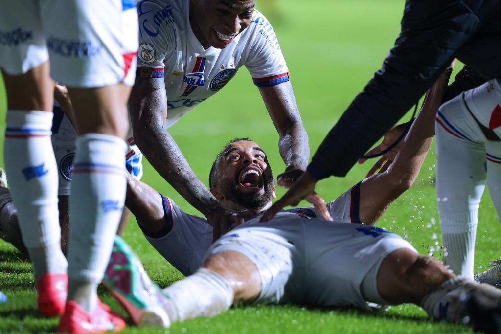 Bahia busca empate heroico contra o Criciúma e sobe para terceiro no Brasileirão