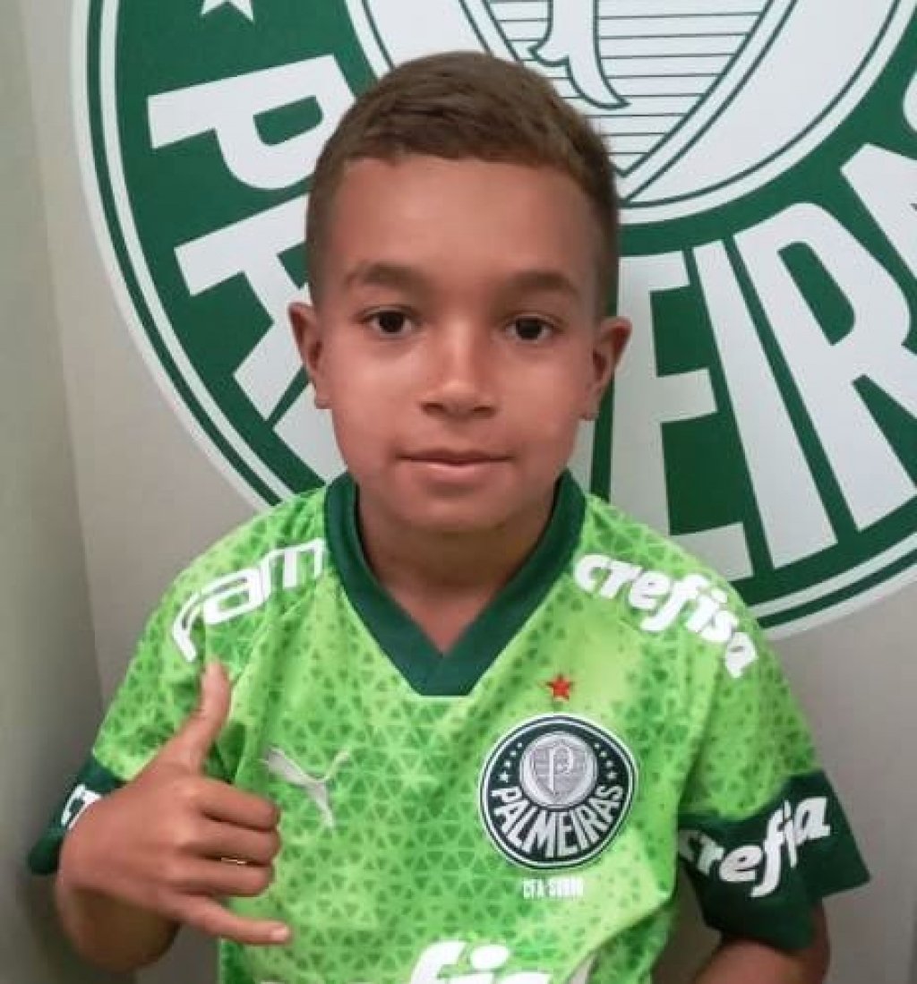 Davi, nove anos, é aprovado em teste para base do Palmeiras